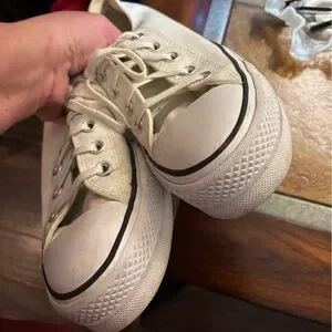 Men’s 9 Chuck Taylor white athletic converse all star basketball running gym Y2K Converse | Shoes | Mens 9 Chuck Taylor White Athletic  main image 2